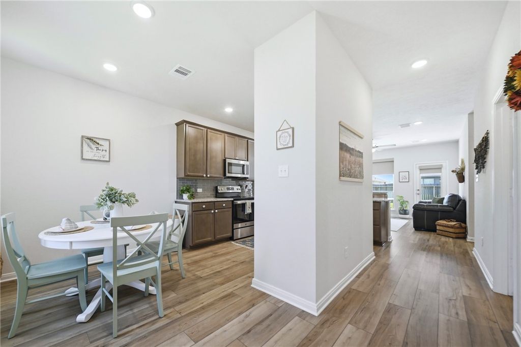 1925 Chief Street, Bryan, TX 77807 — photo 5