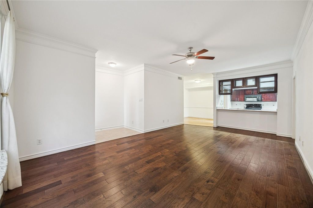 2700 Revere Street 101, Houston, TX 77098