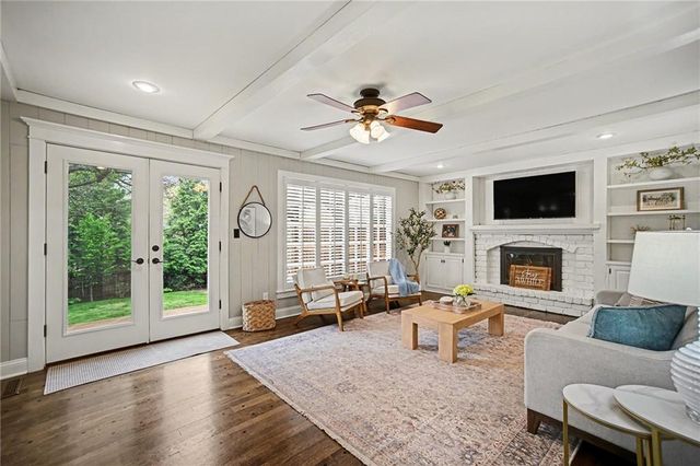 5507 W 90th Terrace, Overland Park, KS 66207