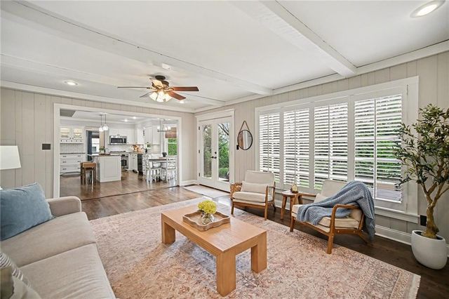 5507 W 90th Terrace, Overland Park, KS 66207
