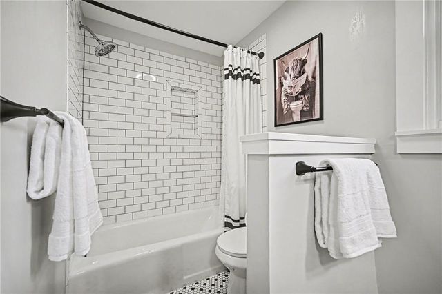 5507 W 90th Terrace, Overland Park, KS 66207