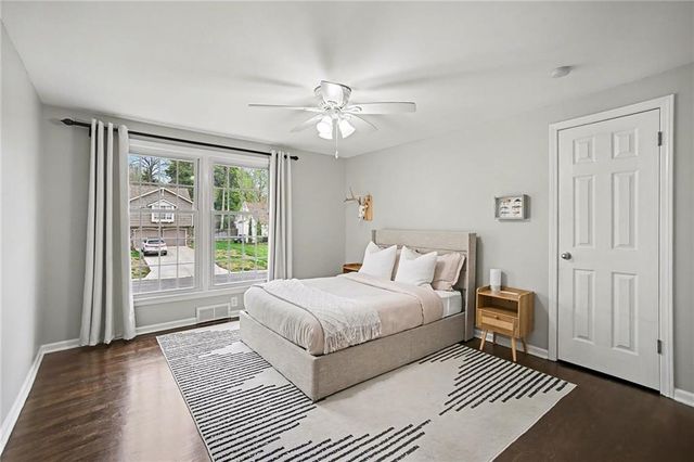 5507 W 90th Terrace, Overland Park, KS 66207
