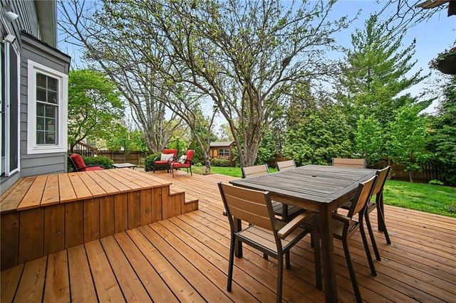 5507 W 90th Terrace, Overland Park, KS 66207