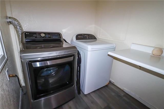 718 S Chestnut Street, Olathe, KS 66061
