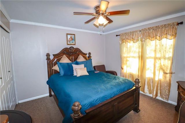 718 S Chestnut Street, Olathe, KS 66061