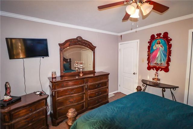 718 S Chestnut Street, Olathe, KS 66061