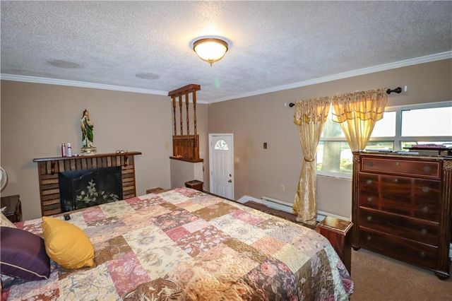 718 S Chestnut Street, Olathe, KS 66061