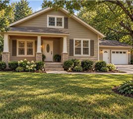 718 S Chestnut Street, Olathe, KS 66061
