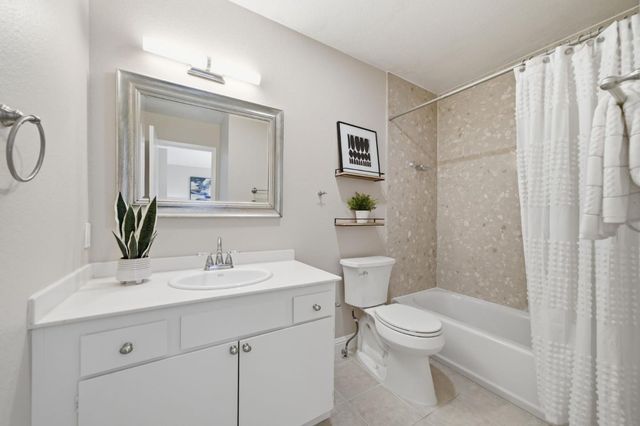 3121 Loma Verde Drive 26, San Jose, CA 95117