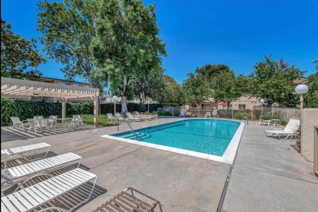 3121 Loma Verde Drive 26, San Jose, CA 95117