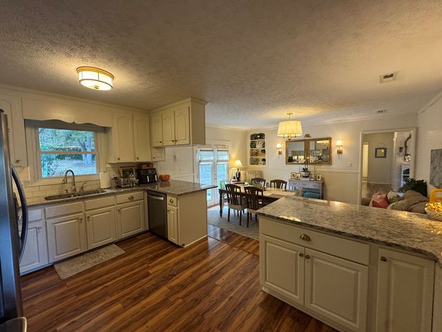 1303 Sussex, Dothan, AL 36303