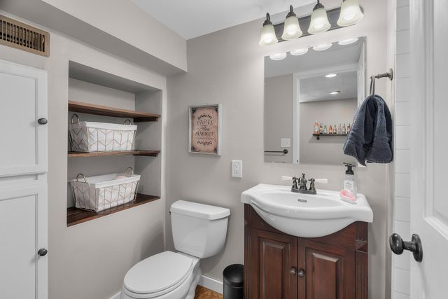 7516 North Street, Saint Louis Park, MN 55426