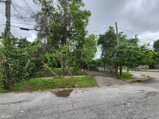 4338 Bond Street, Houston, TX 77026