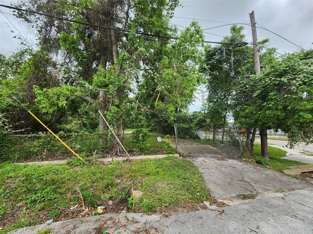 4338 Bond Street, Houston, TX 77026