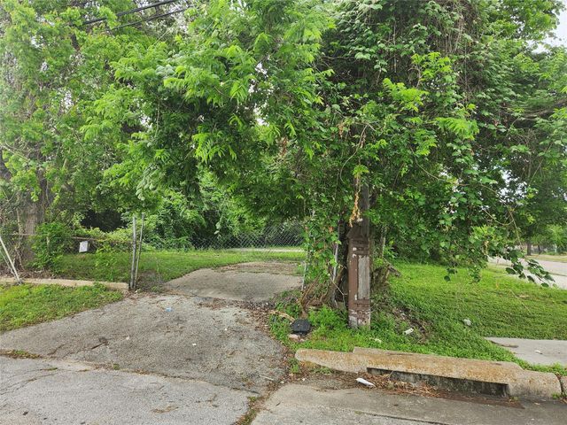 4338 Bond Street, Houston, TX 77026