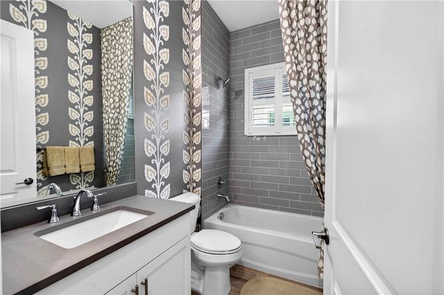 1304 Lilys Cay Circle, Vero Beach, FL 32967