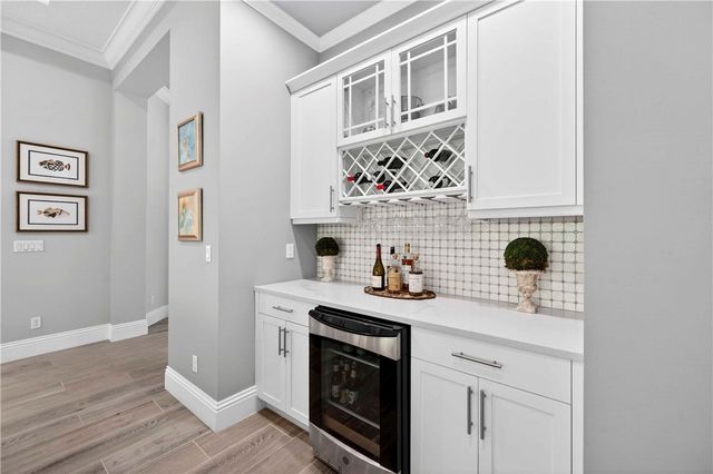 1304 Lilys Cay Circle, Vero Beach, FL 32967