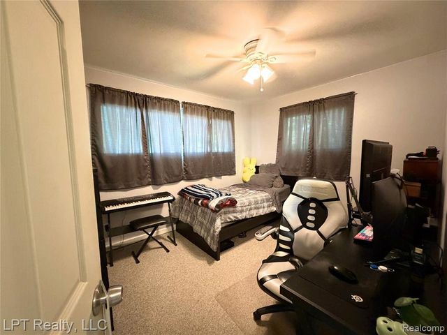 16301 Kennebec Street, Southgate, MI 48195