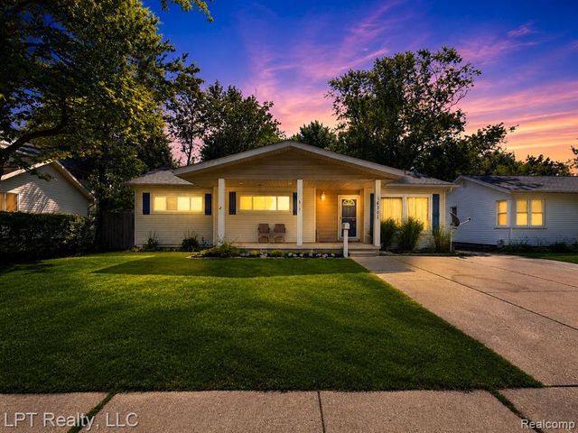 16301 Kennebec Street, Southgate, MI 48195
