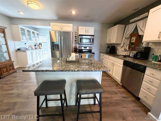 16301 Kennebec Street, Southgate, MI 48195