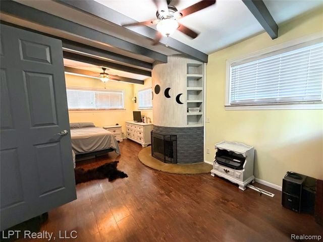 16301 Kennebec Street, Southgate, MI 48195