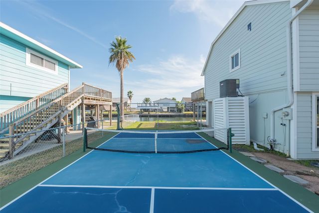 1216 Sailfish Street, Bayou Vista, TX 77563