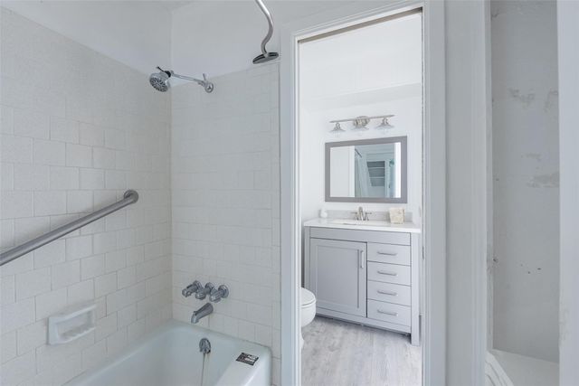 1216 Sailfish Street, Bayou Vista, TX 77563