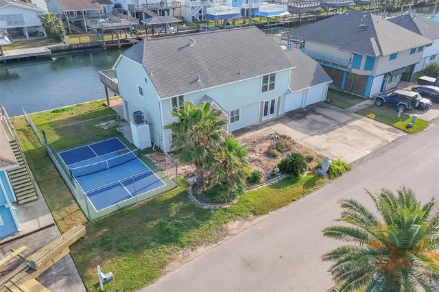 1216 Sailfish Street, Bayou Vista, TX 77563