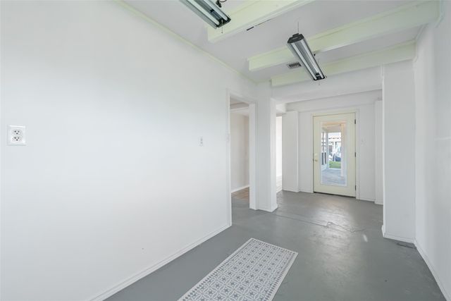 1216 Sailfish Street, Bayou Vista, TX 77563