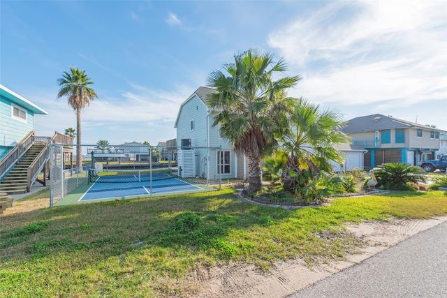 1216 Sailfish Street, Bayou Vista, TX 77563