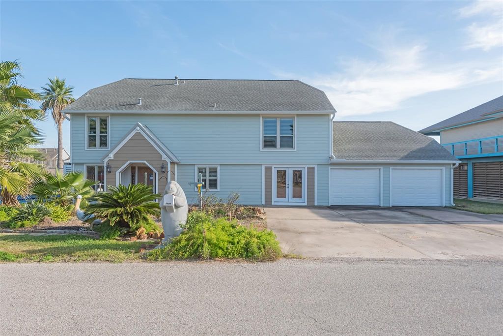 1216 Sailfish Street, Bayou Vista, TX 77563