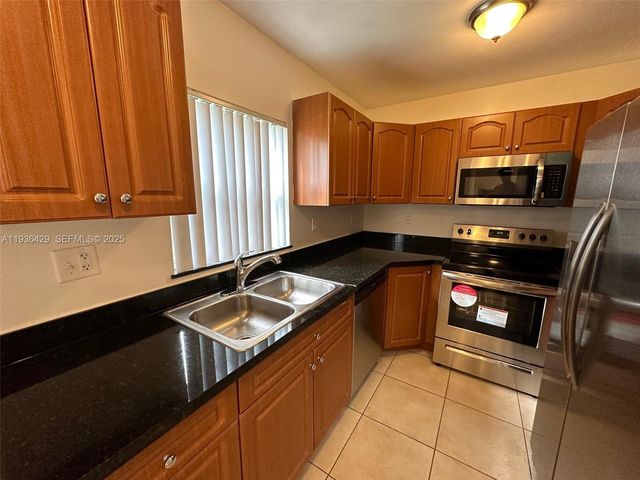 214 NW 14th Ave 0, Fort Lauderdale, FL 33311