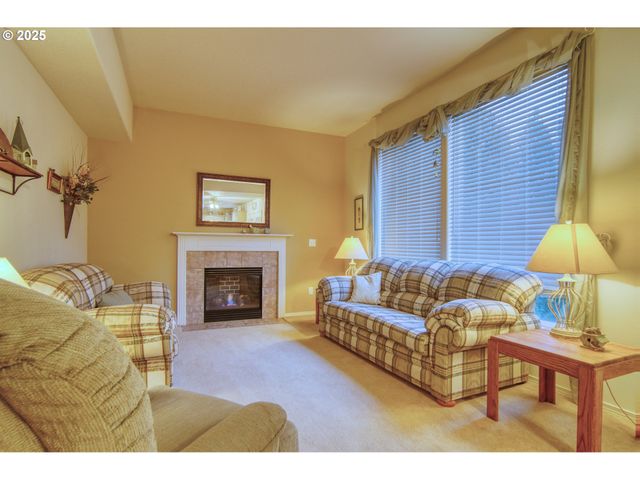 34583 GLACIER Ave, St Helens, OR 97051