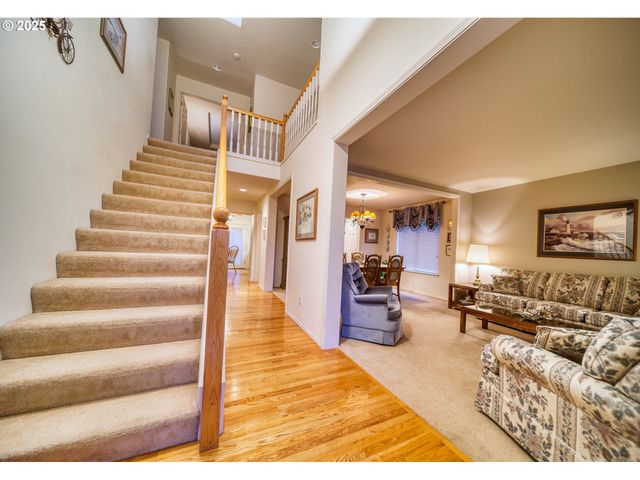 34583 GLACIER Ave, St Helens, OR 97051