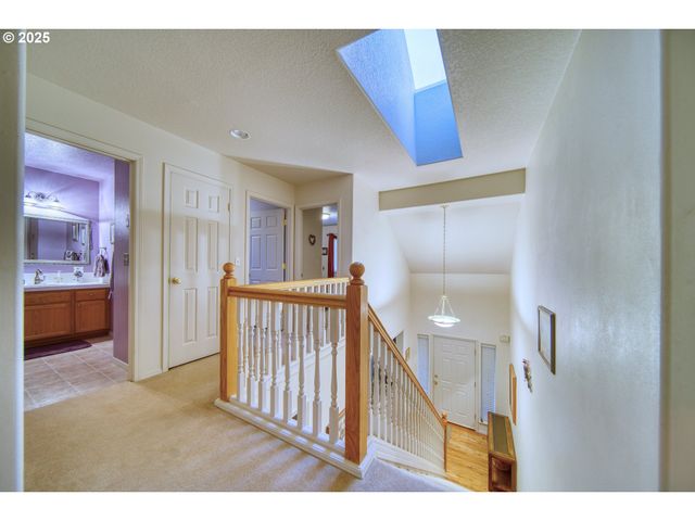 34583 GLACIER Ave, St Helens, OR 97051