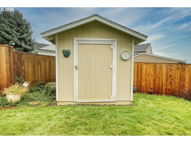 34583 GLACIER Ave, St Helens, OR 97051