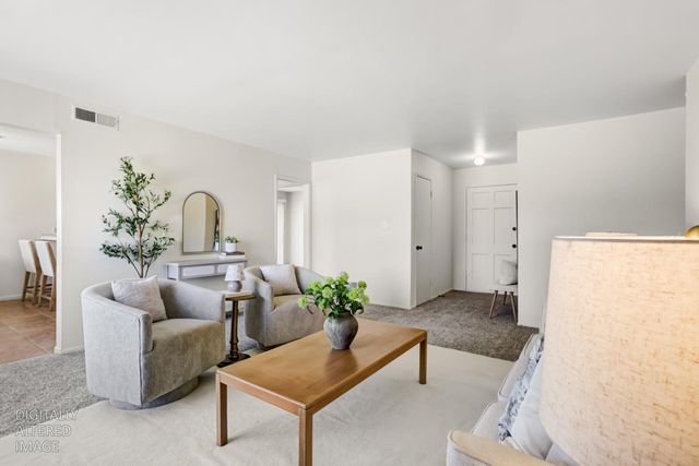 5021 North Pkwy, Sacramento, CA 95823