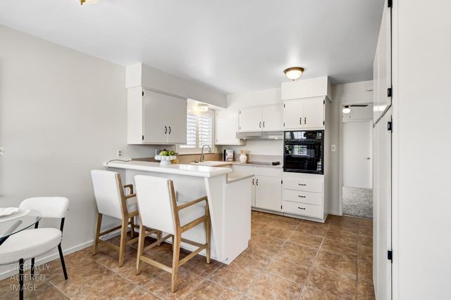 5021 North Pkwy, Sacramento, CA 95823