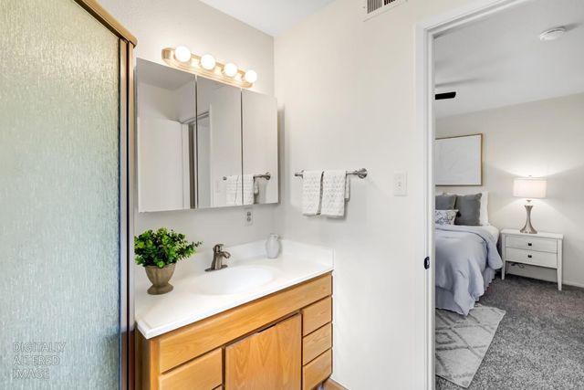 5021 North Pkwy, Sacramento, CA 95823