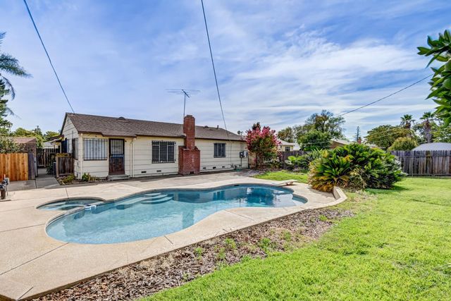 5021 North Pkwy, Sacramento, CA 95823