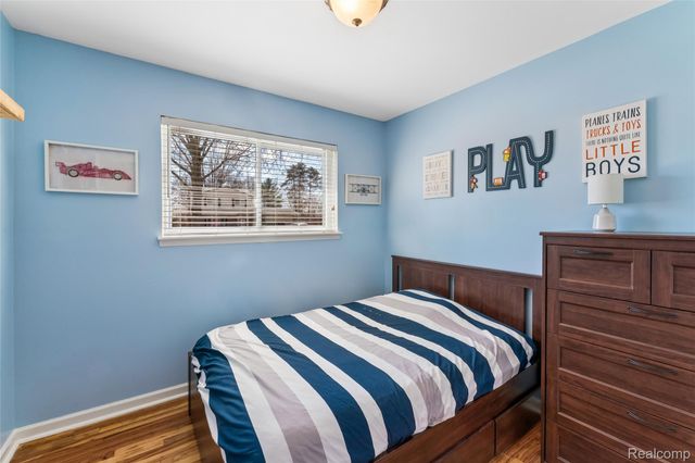 30110 Fink Avenue, Farmington Hills, MI 48336