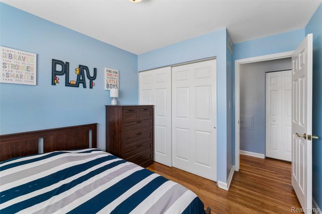 30110 Fink Avenue, Farmington Hills, MI 48336