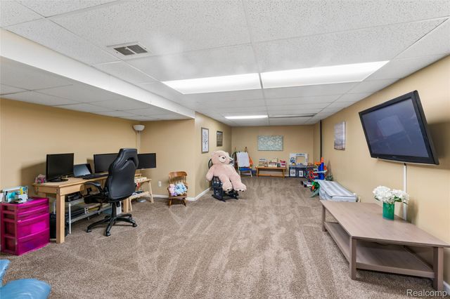 30110 Fink Avenue, Farmington Hills, MI 48336