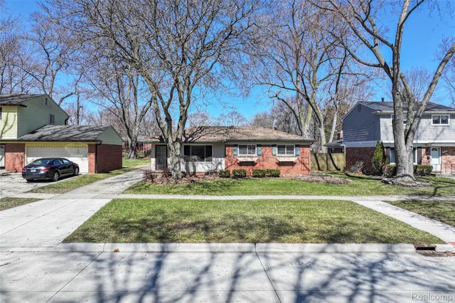 30110 Fink Avenue, Farmington Hills, MI 48336