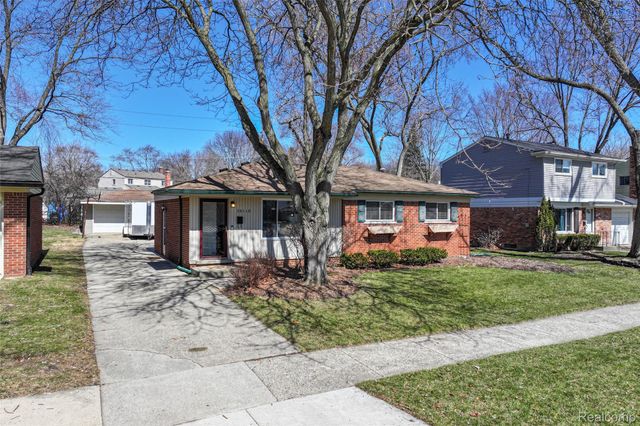 30110 Fink Avenue, Farmington Hills, MI 48336