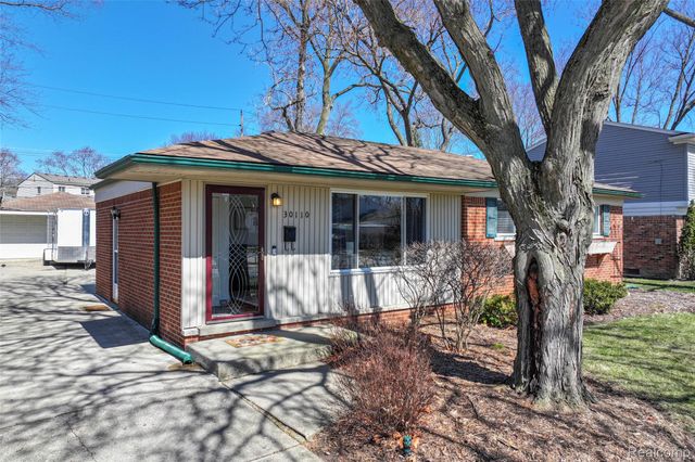 30110 Fink Avenue, Farmington Hills, MI 48336