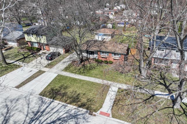 30110 Fink Avenue, Farmington Hills, MI 48336