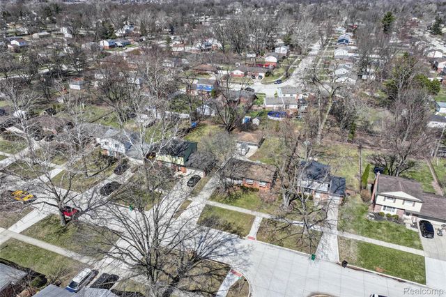 30110 Fink Avenue, Farmington Hills, MI 48336