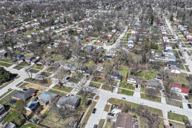 30110 Fink Avenue, Farmington Hills, MI 48336