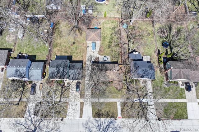 30110 Fink Avenue, Farmington Hills, MI 48336